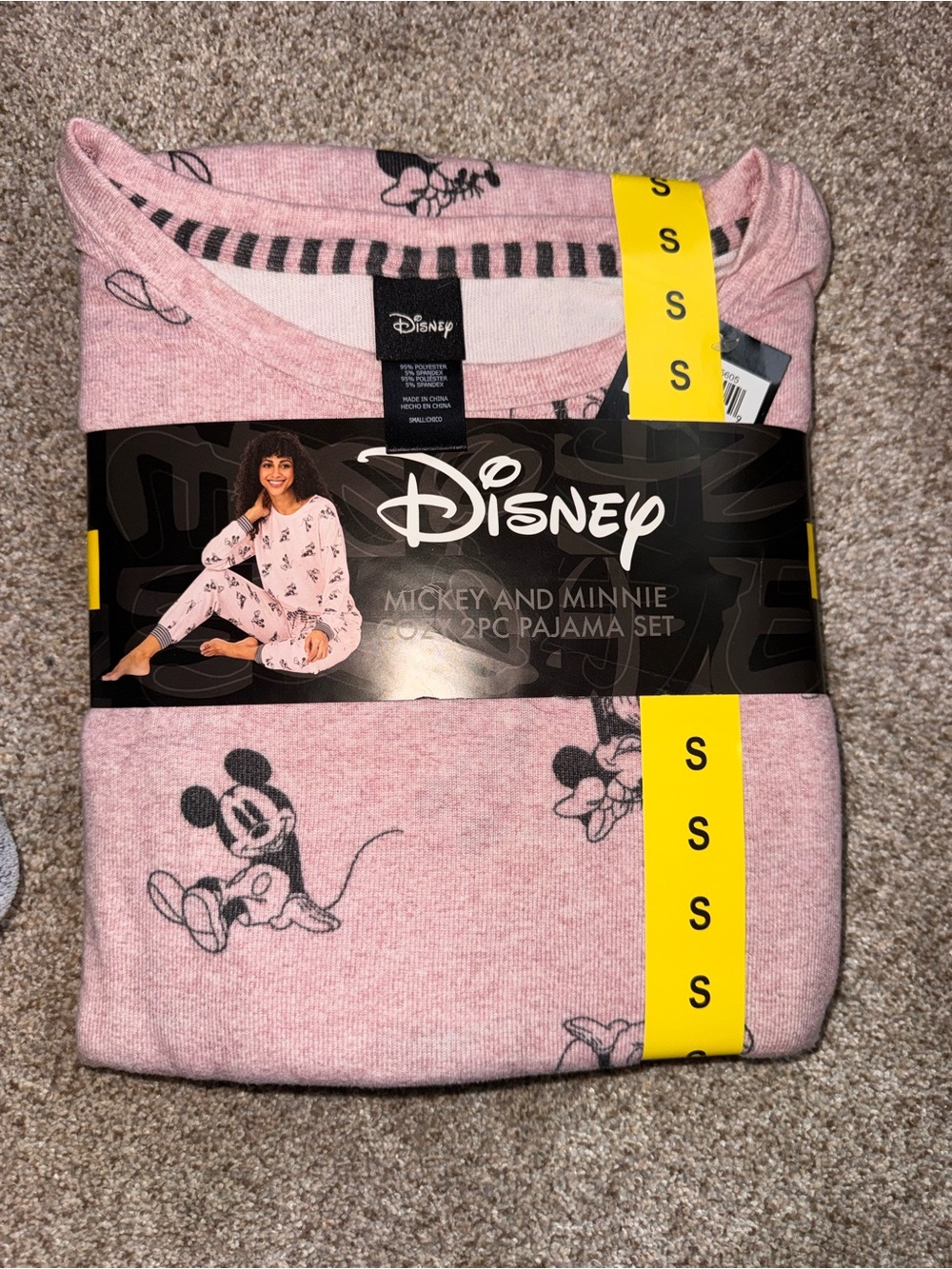 Disney women’s Pink Mickey & Minnie Cozy 2-Piece Pajama Set size small
